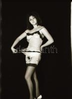 cca Szolidan erotikus felvételek vegyesen, 13 db vintage fotó és/vagy mai nagyítás, + 12 db vintage ...