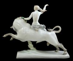 Herendi Európa elrablása, kézzel festett, jelzett, nagyon apró hajszálrepedés a patán, m: 33 cm, h: ...