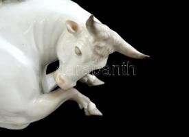 Herendi Európa elrablása, kézzel festett, jelzett, nagyon apró hajszálrepedés a patán, m: 33 cm, h: ...