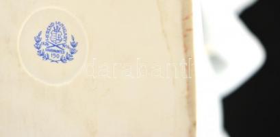 Herendi Európa elrablása, kézzel festett, jelzett, nagyon apró hajszálrepedés a patán, m: 33 cm, h: ...