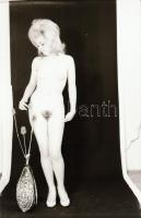 cca 1979 Az élet lényegének keresése, szolidan erotikus felvételek, 12 db vintage fotó és/vagy mai n...