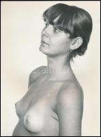 cca 1975 Esti, testi örömök, szolidan erotikus felvételek, 11 db vintage fotó és/vagy mai nagyítás v...