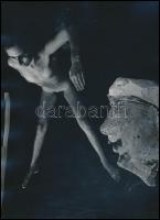 cca 1972 Inspiráló látványok, szolidan erotikus felvételek, 8 db vintage fotó és/vagy mai nagyítás v...