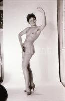 cca 1972 Inspiráló látványok, szolidan erotikus felvételek, 8 db vintage fotó és/vagy mai nagyítás v...