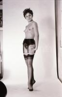 cca 1972 Inspiráló látványok, szolidan erotikus felvételek, 8 db vintage fotó és/vagy mai nagyítás v...