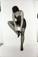 cca 1977 Hétvégi kikapcsolódás, szolidan erotikus felvételek, 7 db vintage fotó és/vagy mai nagyítás...