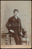 cca 1900 Műtermi portrék, pl. kislány babával, stb., 6 db keményhátú fotó, 16×8,5 és 16,5×10,5 cm