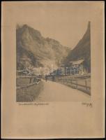 Olvashatatlan jelzéssel: Svájc, Weiße Lütschine, Grindelwand, 2 db aláírt, feliratozott fotók, 34×26 cm