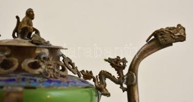 Dekoratív keleti jade-fém kiöntő, apró kopásokkal, m: 10 cm