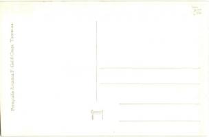 Taormina, street view with family (gluemark)