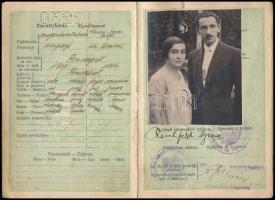 cca 1929-1930 M. Kir. fényképes útlevele magánhivatalnok részére, osztrák és csehszlovák bejegyzésekkel, okmánybélyegekkel.