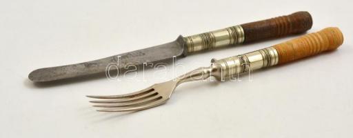 C. Felix Solingen fém étkészlet 12 db késsel és 12 db villával, fém nyéllel, dobozban, a doboz kopot...