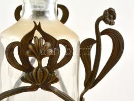 Szecessziós palacktartó, javított, réz, homokfújt hibátlan üveggel, jelzés nélkül,  m:32 cm