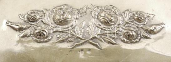 Ezüst (Ag.) áttört szélű kosár, jelzett, mesterjeggyel, préselt lemez, domborított,  42×26 cm, nettó...