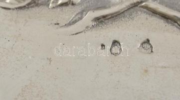 Ezüst (Ag.) áttört szélű kosár, jelzett, mesterjeggyel, préselt lemez, domborított,  42×26 cm, nettó...