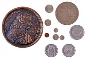 10db-os vegyes fémpénz tétel, benne mini amerikai érmék, illetve egy Rákóczit ábrázoló plakett T:2 10pcs of various coins, including miniatures of American coins, as well as a plaque depicting Ferenc Rákóczi C:XF