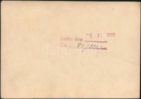 1932 Táncoslány, fotó, hátulján pecséttel jelzett, 16×11,5 cm