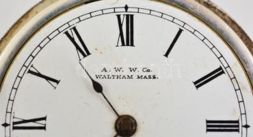 Waltham Mass ezüst zsebóra. Kulcsos, antik ezüst tokban. Másodperc mutató hiányzik. Ép zománc számla...