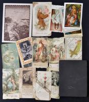 cca 1900-1930 Szentképek, közöttük csipke lithok is + egy stációkat bemutató fotó leporelló