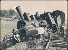 cca 1950 Vasúti baleset, sajtófotó, nagyítás, 18x24 cm