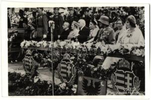 1940 Kolozsvár, Cluj; bevonulás, Horthy Miklós, Purgly Magdolna, Teleki Pál, Tasnádi Nagy András, Horthy István, Gróf Edelsheim Gyulai Ilona / entry of the Hungarian troops "1940 Kolozsvár visszatért" So. Stpl (nyomdailag vágott / typographically cut)