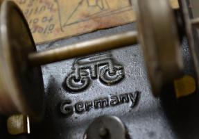 Märklin vonat, vagon, mozdony, szenes kocsival 2 db sínnel, Jó állapotban / Märklin vintage locomoti...