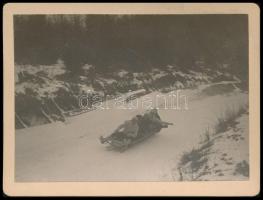 cca 1910 Magas-Tátra, szánkózók, 9×12 cm / Vysoké Tatry, sledging, vintage photo