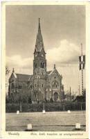 Verebély, Vráble; Római katolikus templom, országzászló / church, Hungarian flag (EK)