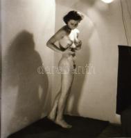 Női aktok, 6 db fotónegatív, 9×6 cm