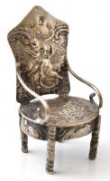 Ezüst (Ag.) antik szék, jelzett, támláján rokokó jelenettel, m:6 cm, d: 3 cm, nettó: 19 g
