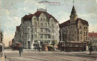 Nagyvárad, Oradea; Fekete Sas szálloda, villamos, piaci árusok / hotel, tram, market vendors (EK)