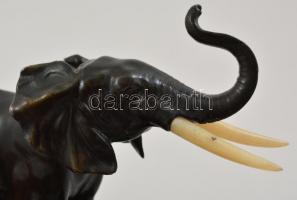Ón elefánt szobor márvány talapzaton. m: 16 cm h: 24 cm Márványon kis lepattanás. / Marble and tin e...