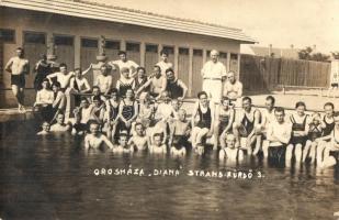 1927 Orosháza, Diana strandfürdő, fürdőruhás csoportkép. photo (Rb)