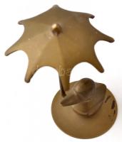 Kacsa esernyővel, kisméretű réz asztali dísz, m: 10 cm