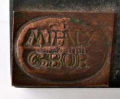 Mihály Gábor (1942- ): Lebegés, bronz szobor, jelzett, talapzaton, m: 19,5 cm