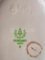 Hollóházi sirály, kézzel festett, jelzés nélkül, kis javítással, apró kopásokkal, m: 24,5 cm