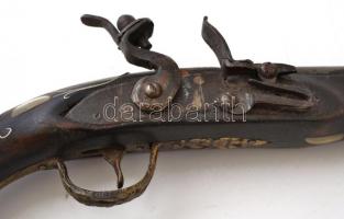 Kovás pisztoly  igényes, gyűjtői replikája, gyöngyházberakásos díszítéssel / Replica vintage pistol ...