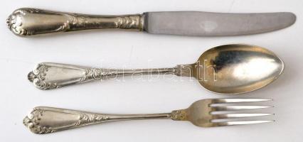 6 személyes hiánytalan alpakka evőeszköz készlet díszdobozban. Jó állapotú, komplett