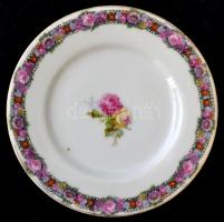 Porcelán süteményes készlet: 6 db kistányér + 1 db kínáló tál, matricás, jelzettek, apró kopásnyomok...