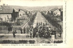 1907 Diósgyőr (Miskolc), Üdvözlet a diósgyőri m. kir. vas és acélgyárból! Lukács László utca, munkások