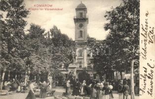 Komárom, Komárnó; Klapka tér, Városháza, piac árusokkal / square, market with vendors