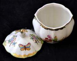 Herendi VIktória mintás bonbonier, kézzel festett, jelzett, apró kopásokkal, m: 13,5 cm