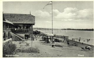 Verőce, Nógrádverőce; Strand, fürdőzők, magyar zászló