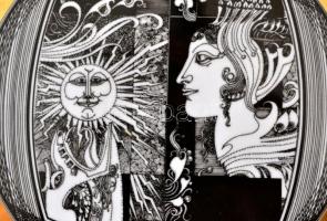 Hollóházi Szász Endre által tervezett tányér, matricás, jelzett, apró kopásokkal, d: 24,5 cm