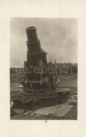 Osztrák-magyar talpra szerelt 30,5 cm kaliberű mozsár / WWI Austro-Hungarian K.u.K. military 30,5 cm mortar (Mörser cannon). photo