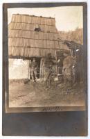 1915 Tábori szakácsok épülete a fronton. Sajtóbizottsági pecséttel / Military kitchen on the fields