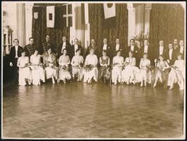 1930 Balatoni Yacht Bál résztvevői. 2 db feliratozott fotó, a résztvevők neveivel. Köztük a Zala meg...