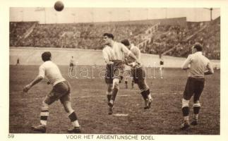 1928 Amsterdam, Olympische Spelen. Voor het Argentijnsche Doel / 1928 Summer Olympics. Argentine Goal in the Uruguay-Argentina football match