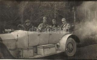 Osztrák-magyar tisztek egy gépkocsiban Tolmeinnél / WWI Austro-Hungarian K.u.K. military officers in an automobile by Tolmin (Tolmino). photo