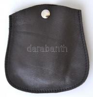 La maisonette No. 70601 32 köves, negyedütős zsebóra 14 karátos, duplafedeles arany tokkal. Szép, mű...